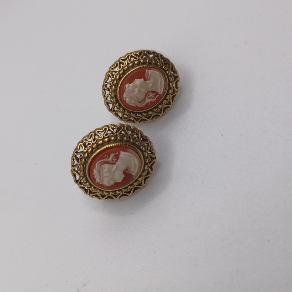 1928 Cameo Stud Earrings - Picture 3 of 4